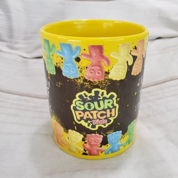 Sour Patch Kids Candy Promotional Coffee Mug Yellow Try & Contain Yourself - Picture 2 of 7